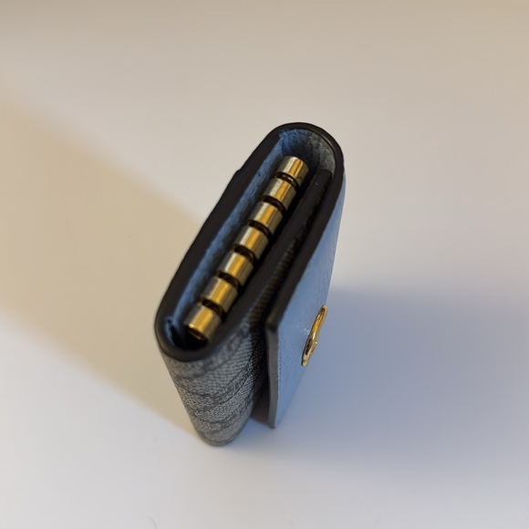 Gucci GG Marmont GG Supreme Canvas Key Case Blue - Picture 7 of 8